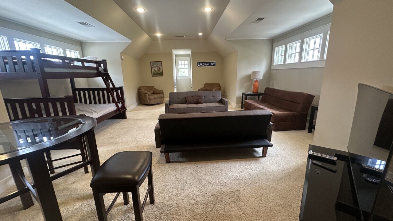 Photo of Livingroom in Alexander City