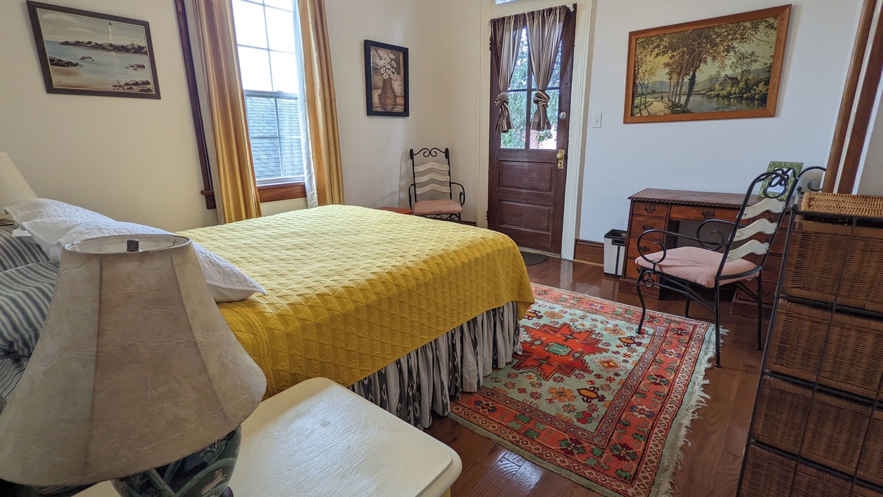 Photo of Bedroom in Mid-City