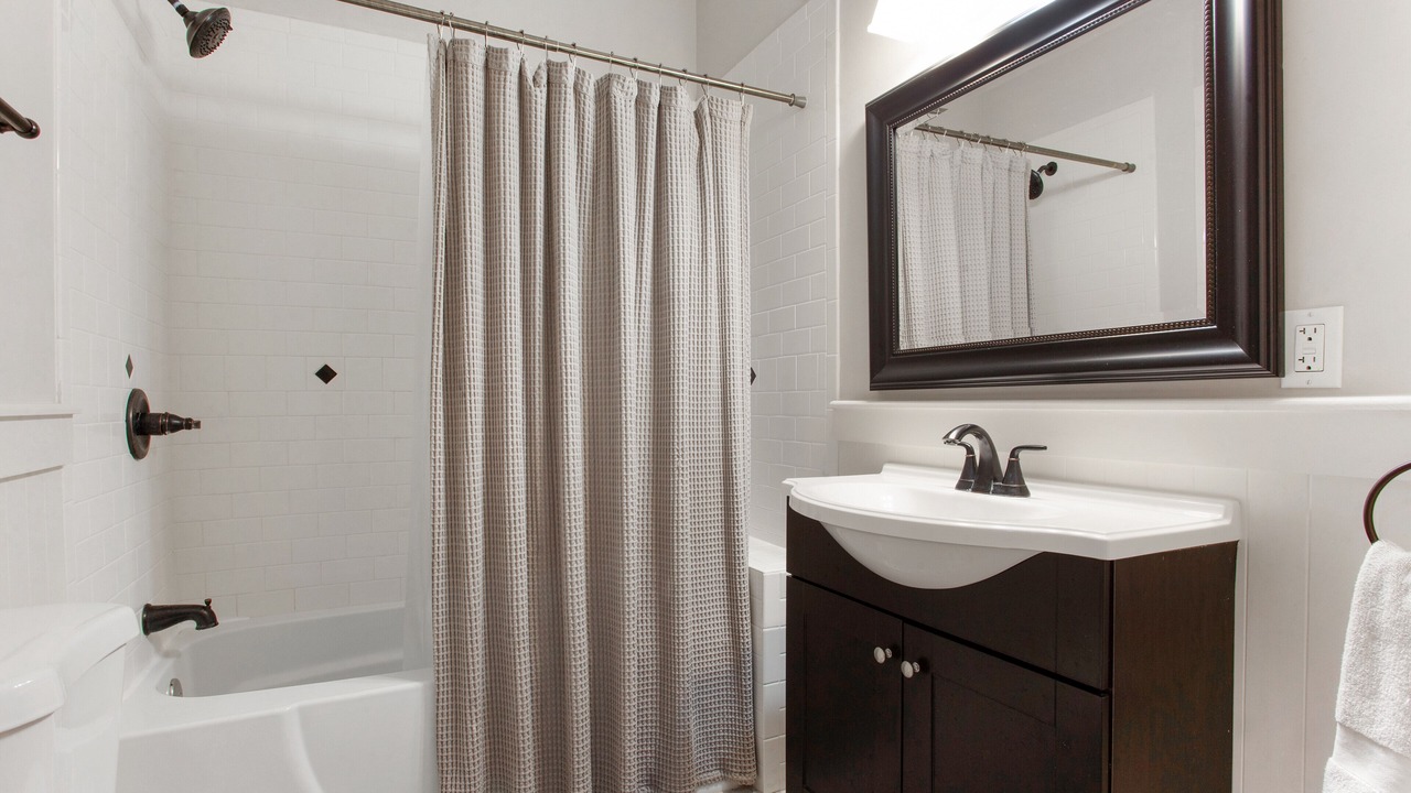 Photo of Bathroom in Seventh Ward