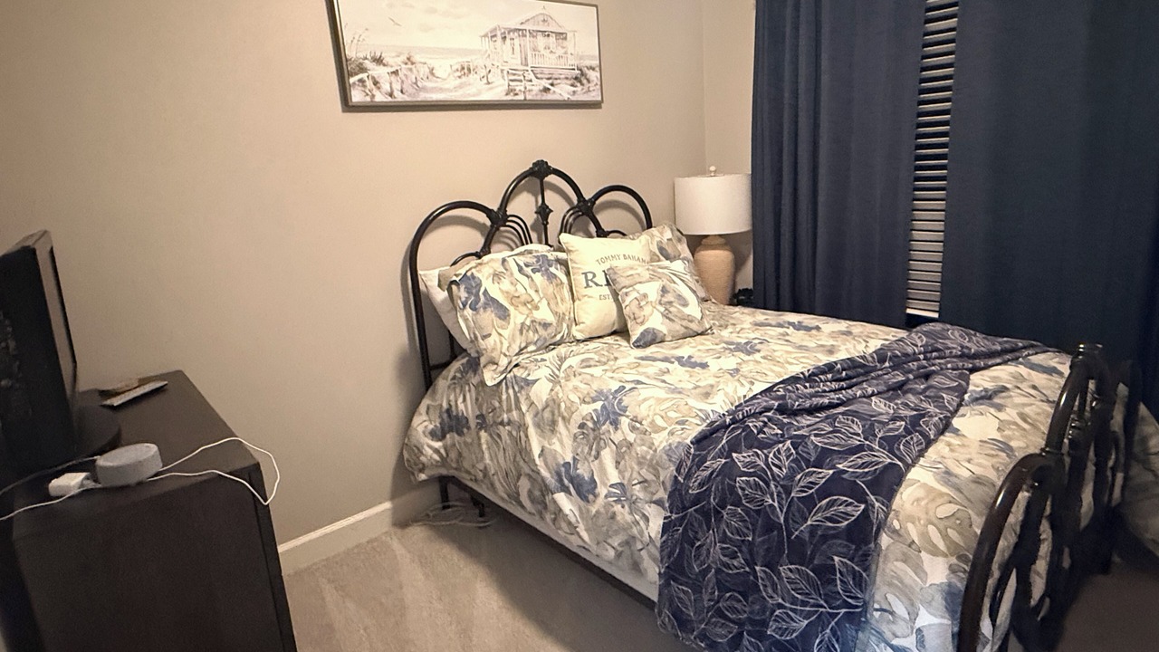Photo of Bedroom in Gulf Shores
