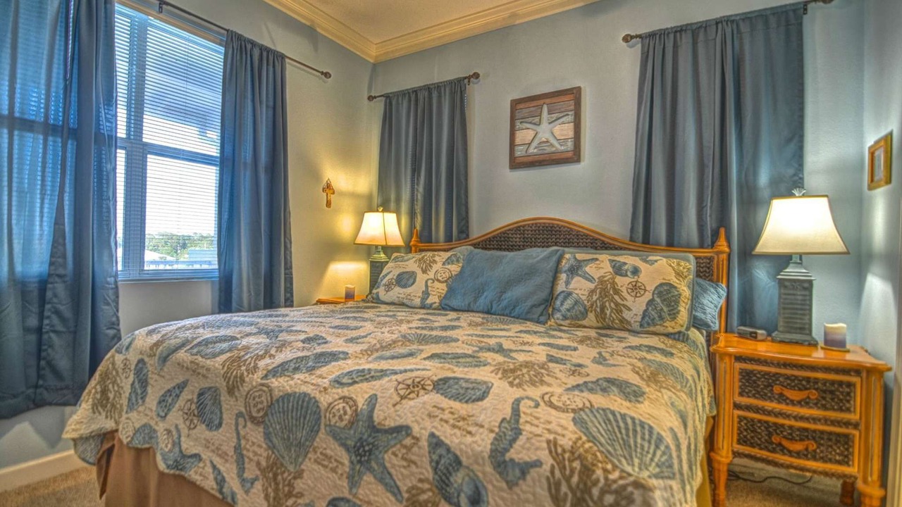 Photo of Bedroom in Gulf Place