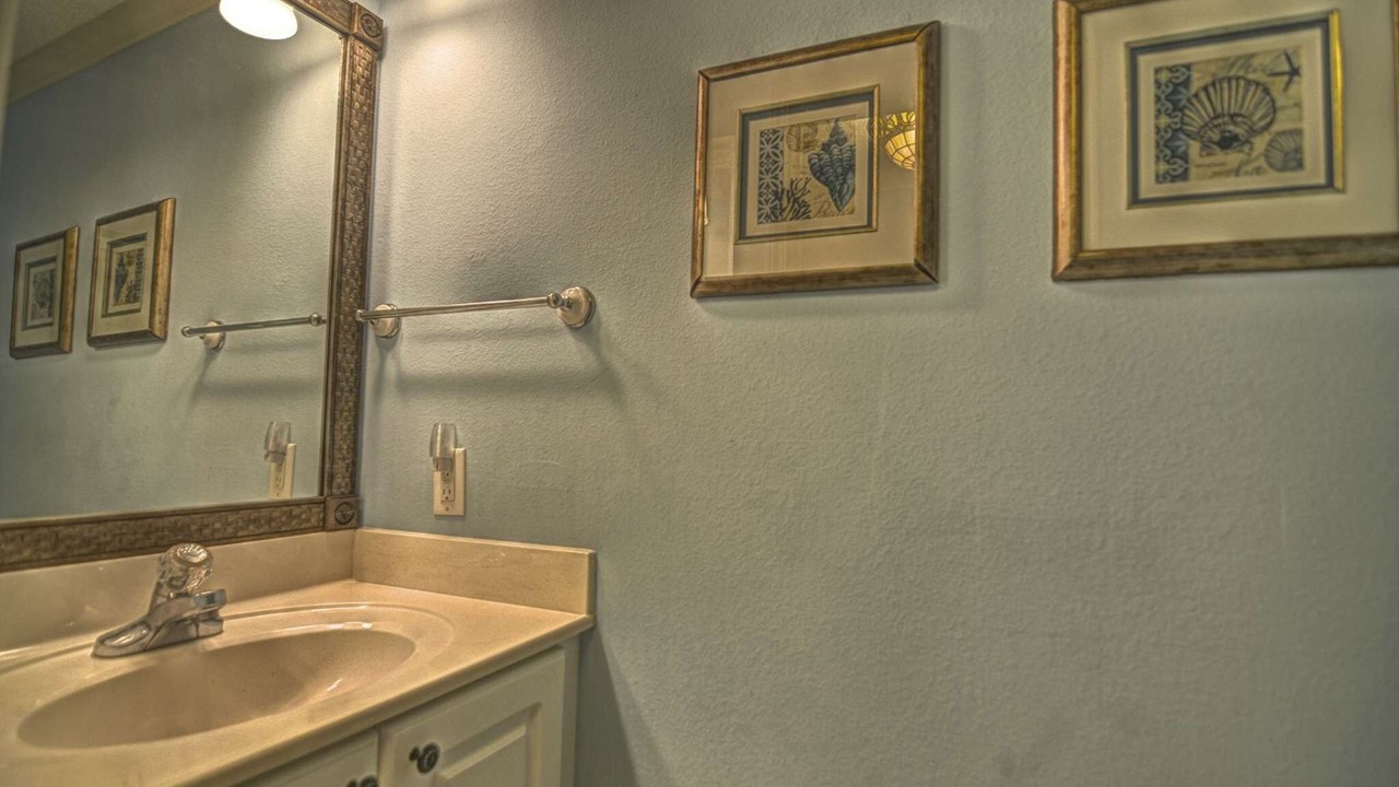 Photo of Bathroom in Gulf Place