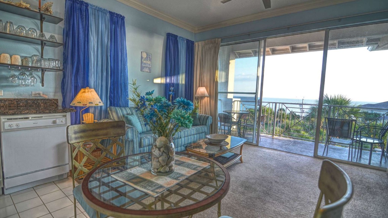 Photo of Livingroom in Gulf Place