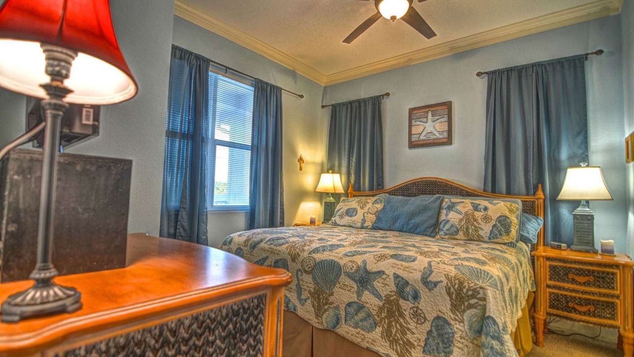 Photo of Bedroom in Gulf Place