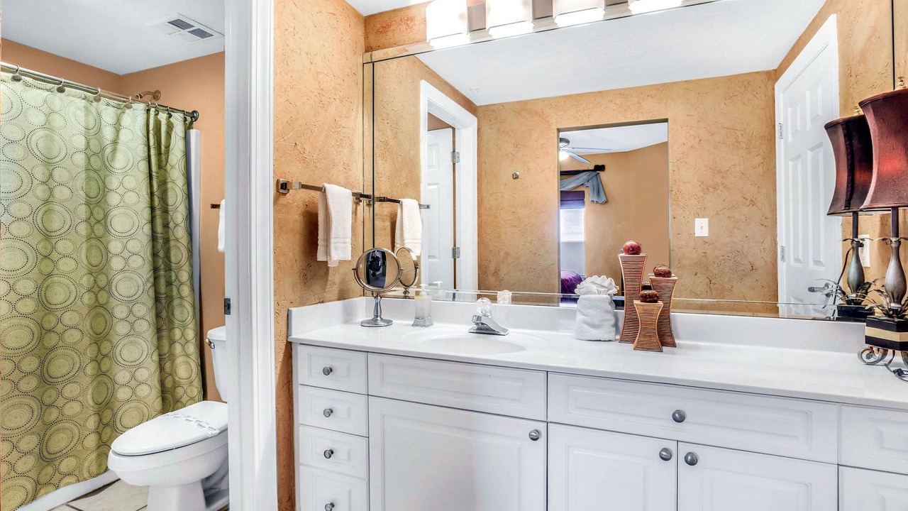 Photo of Bathroom in Orange Beach