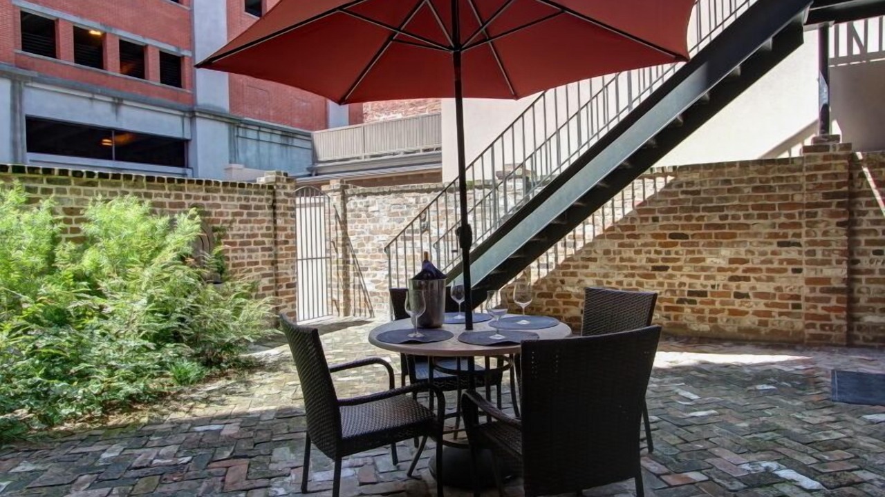 Photo of Outdoor in Historic District - North
