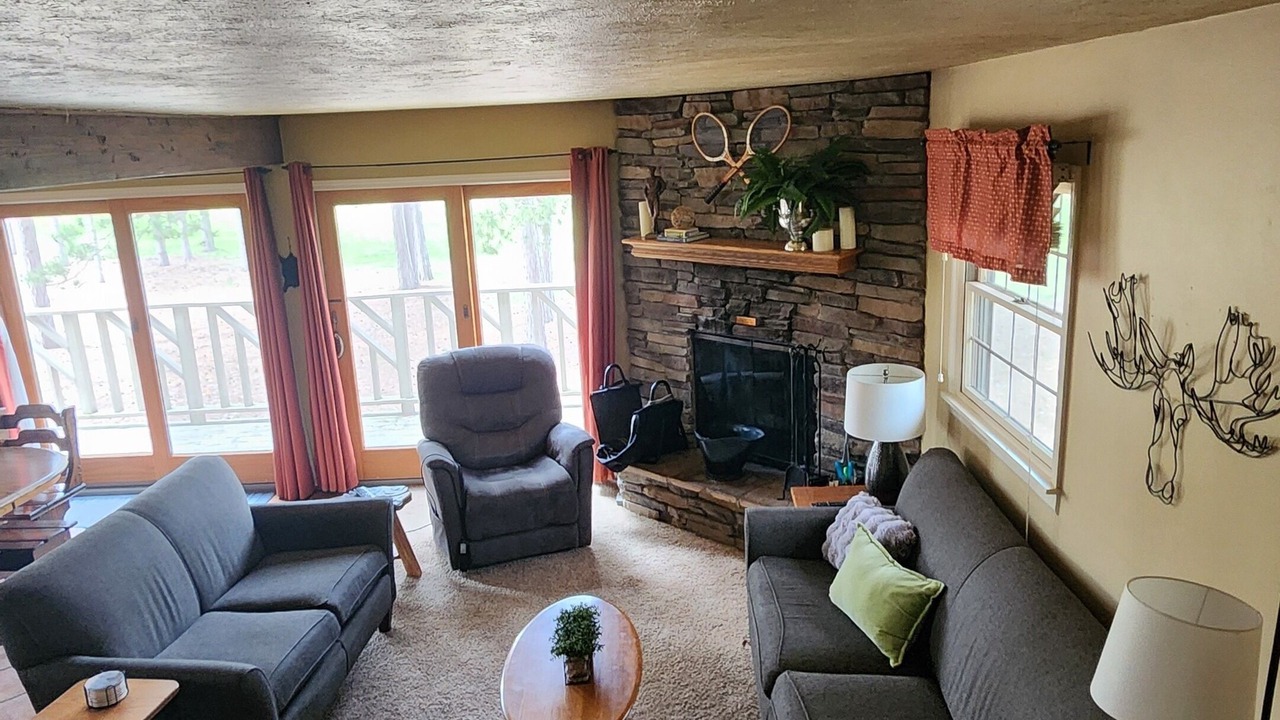 Photo of Livingroom in Thompsonville