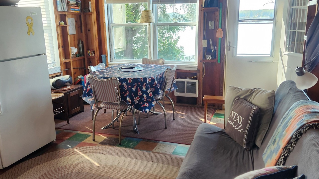 Photo of Livingroom in Sears