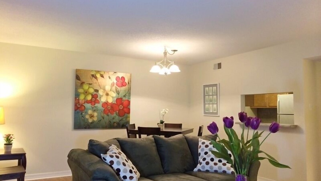 Photo of Livingroom in Bucktown
