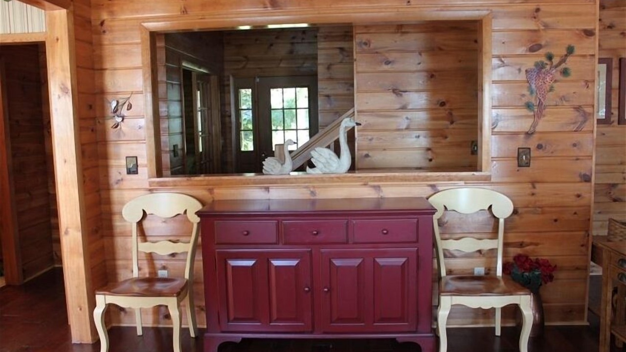 Photo of Bedroom in Central Lake