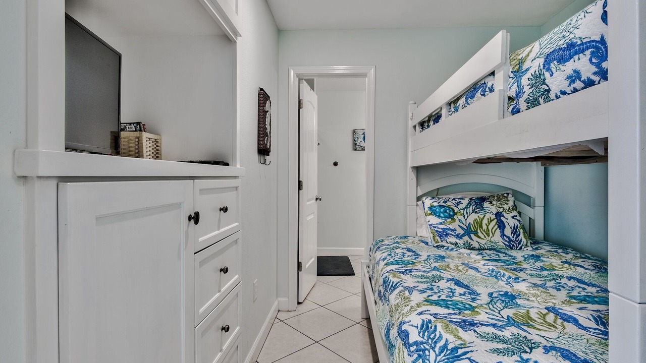 Photo of Bedroom in Miramar Beach