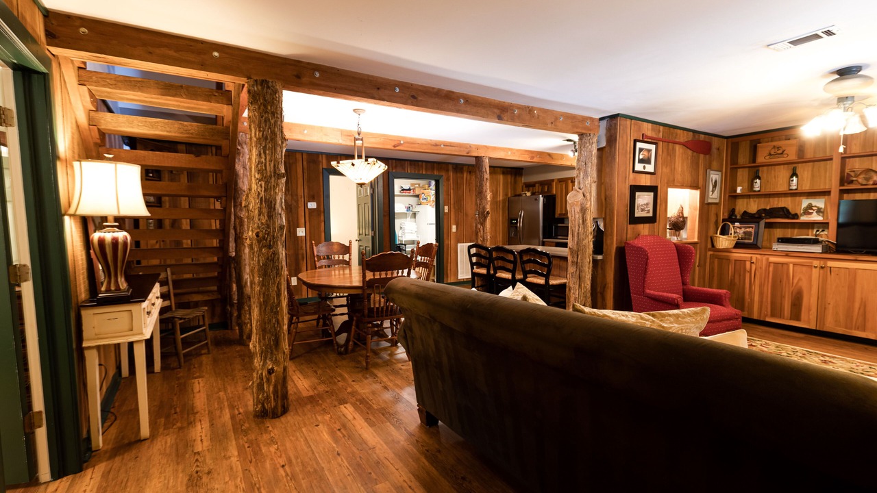 Photo of Livingroom in Auburn