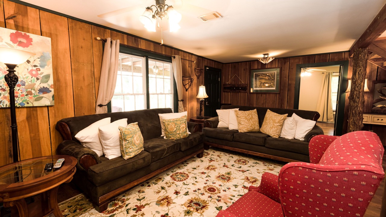 Photo of Livingroom in Auburn