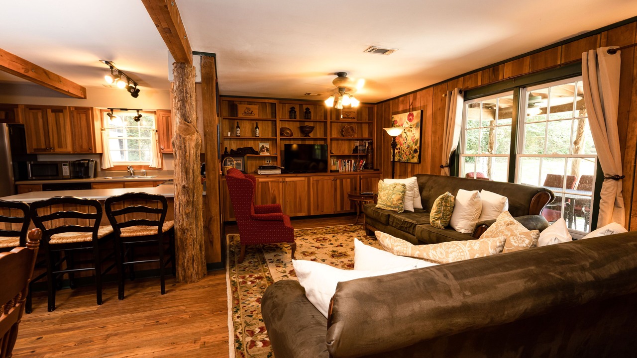 Photo of Livingroom in Auburn