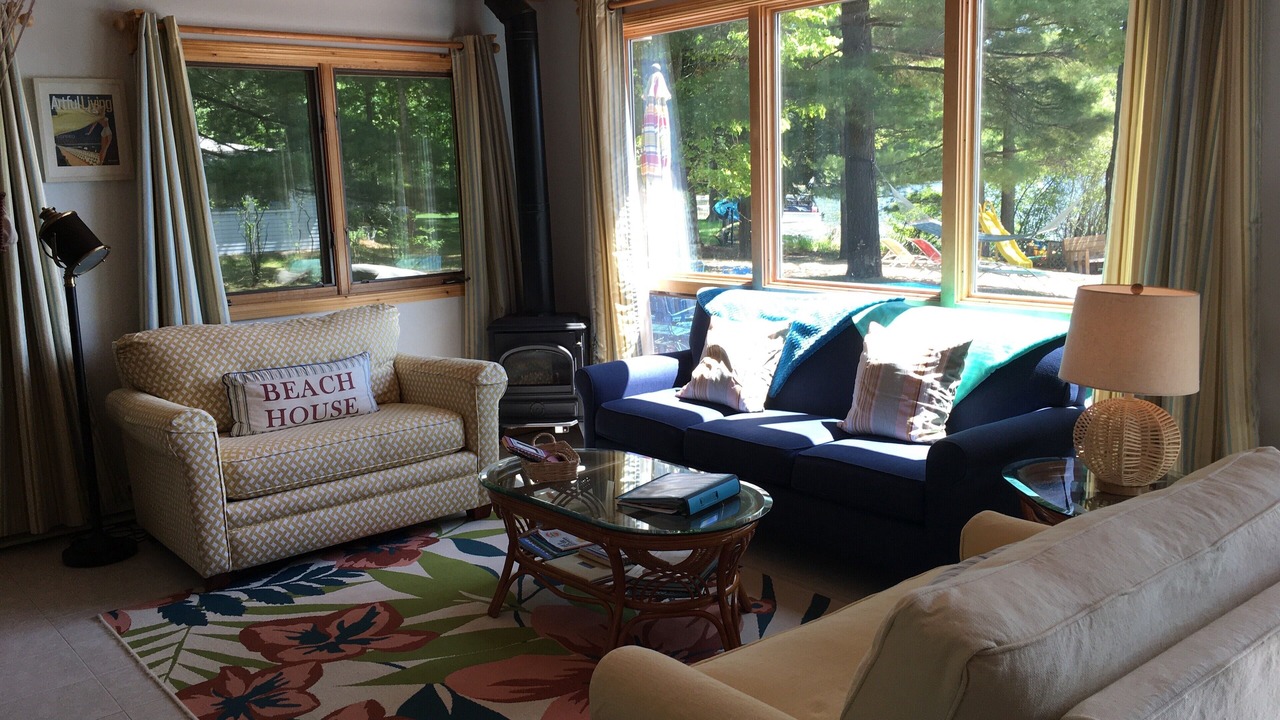 Photo of Livingroom in Interlochen