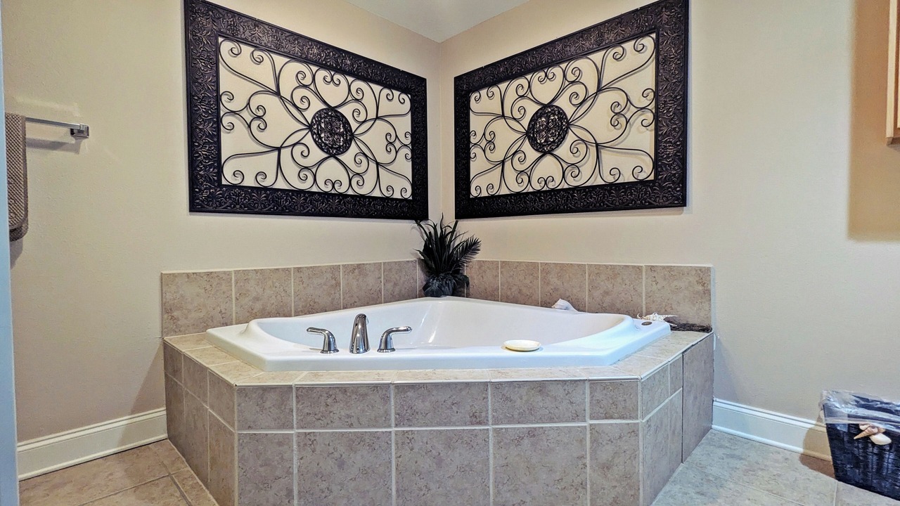 Photo of Bathroom in Orange Beach