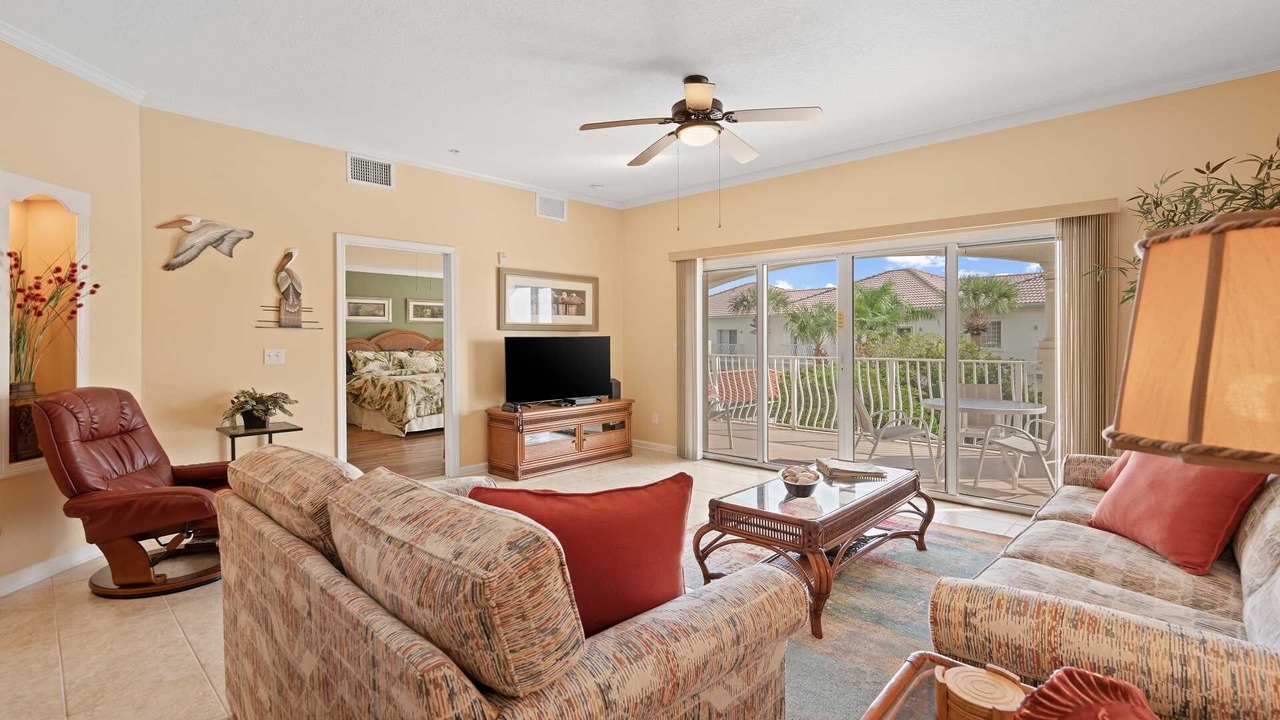 Photo of Livingroom in Butler Beach