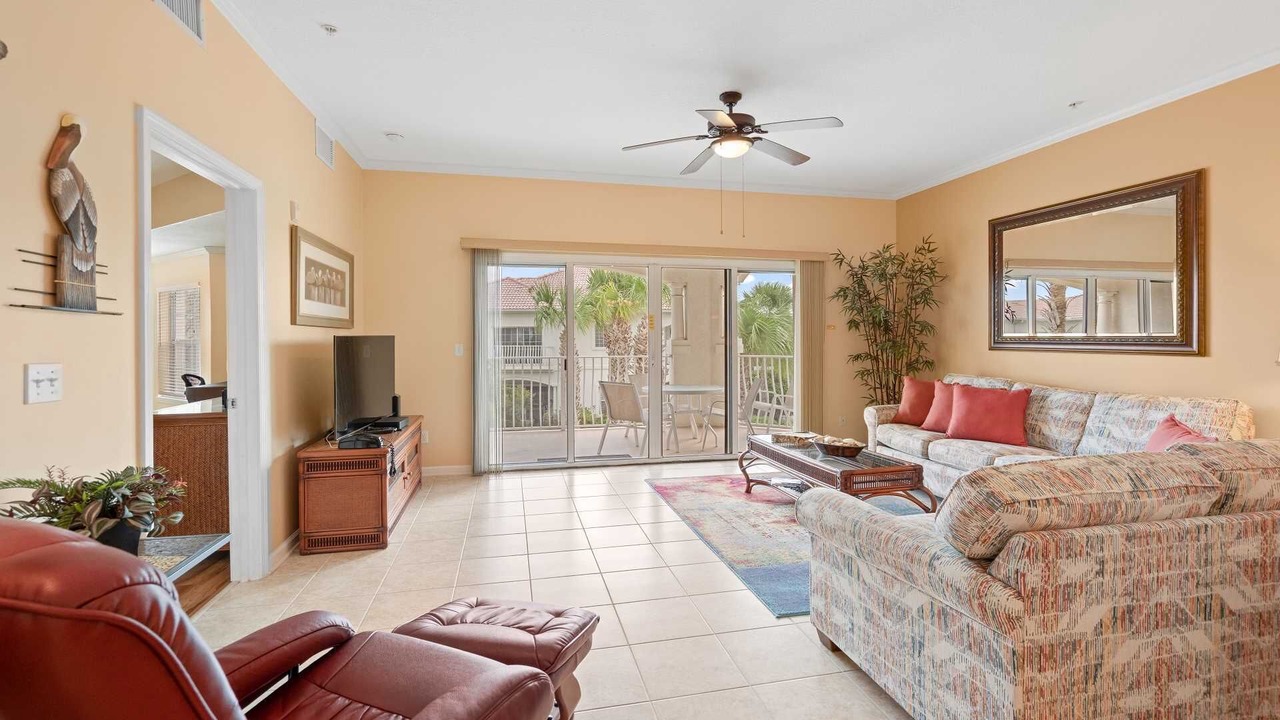 Photo of Livingroom in Butler Beach