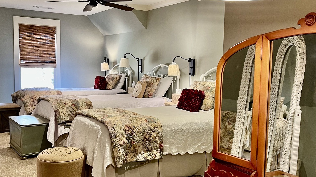 Photo of Bedroom in Six Mile