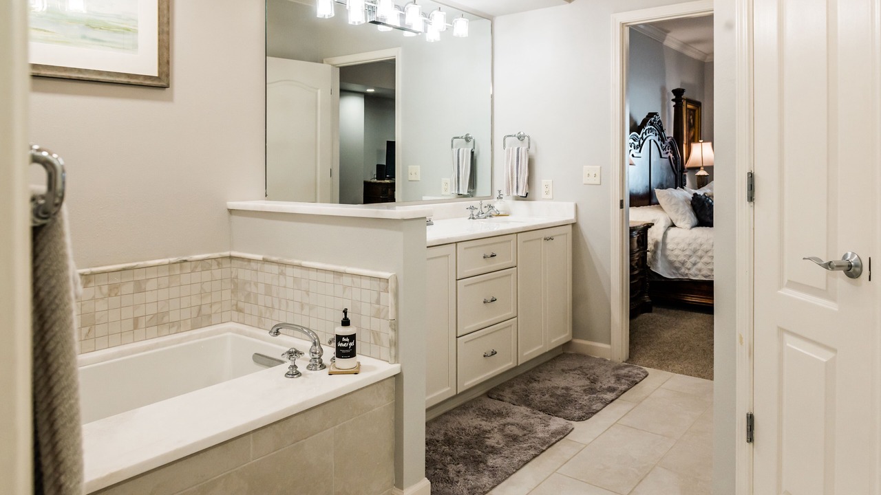 Photo of Bathroom in Gulfport