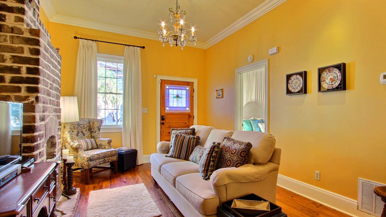 Photo of Livingroom in Hitch Village - Fred Wessels Homes