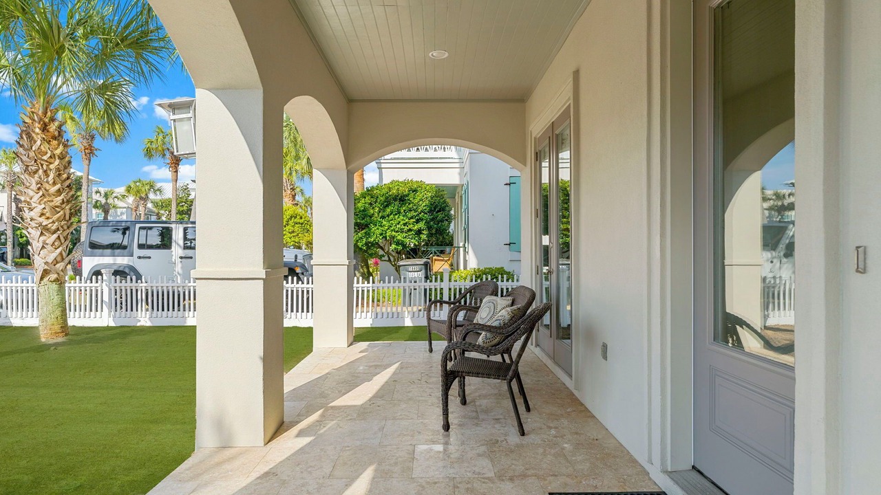 Photo of Patio Balcony in Frangista Beach
