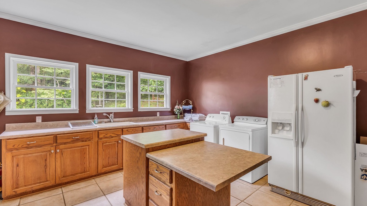 Photo of Kitchen in Stoney Point Landing