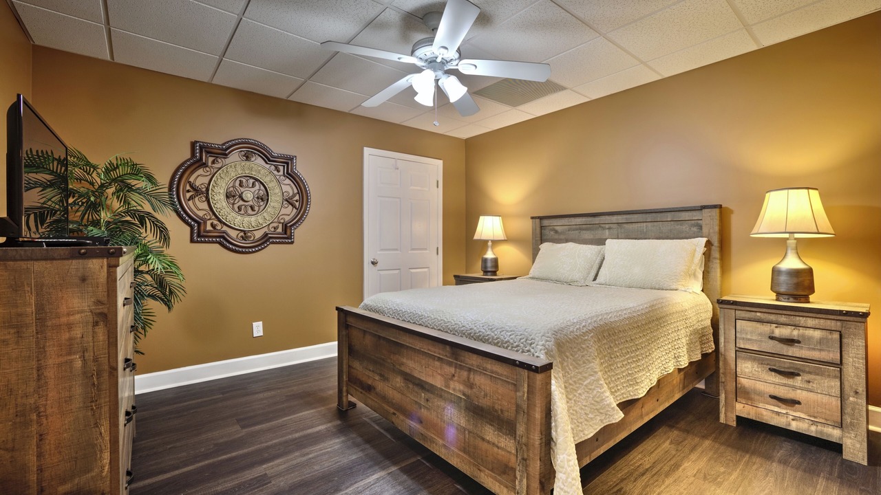 Photo of Bedroom in Alexander City