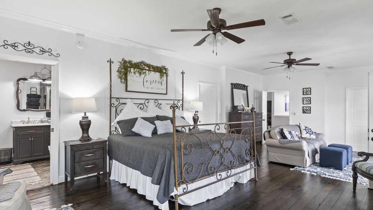 Photo of Bedroom in Dadeville