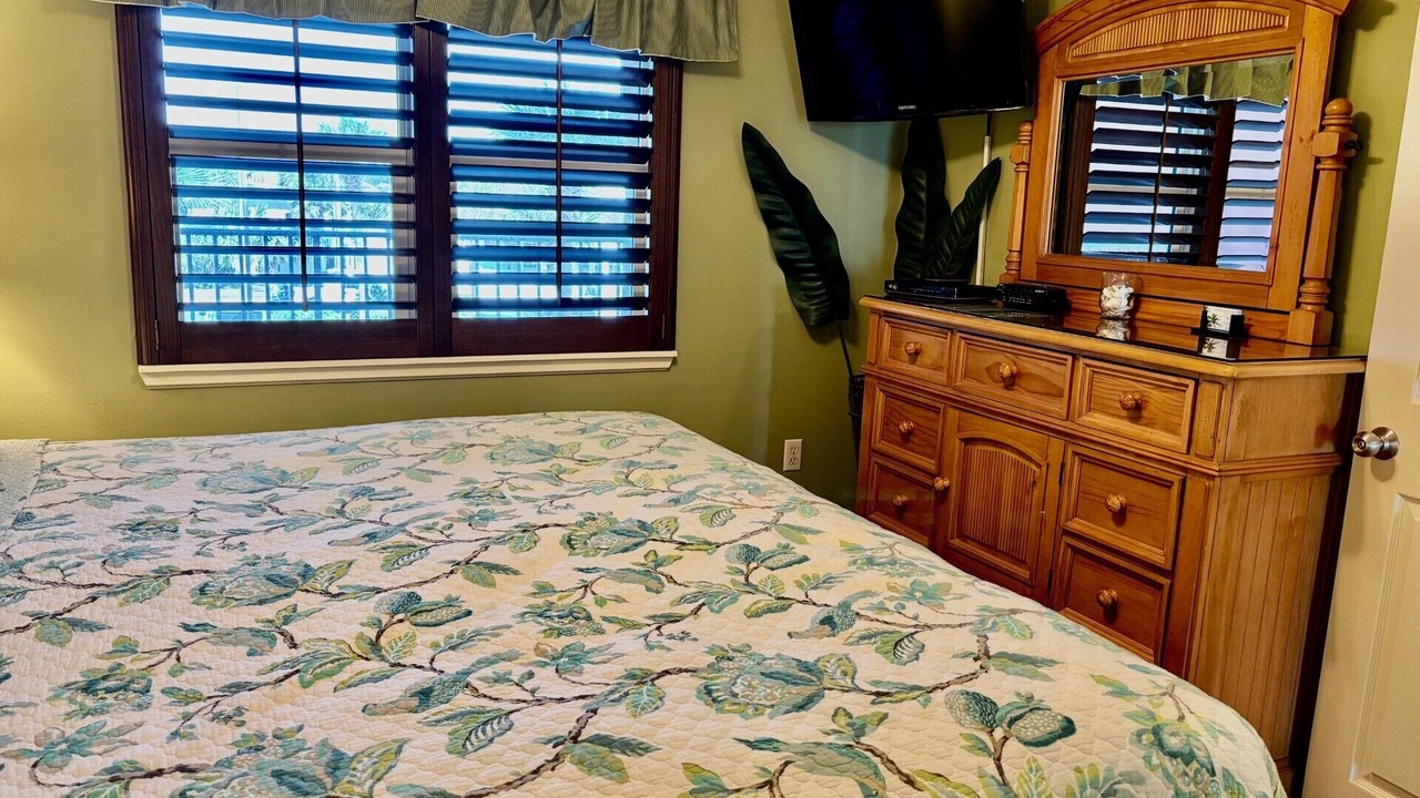 Photo of Bedroom in Gulf Shores