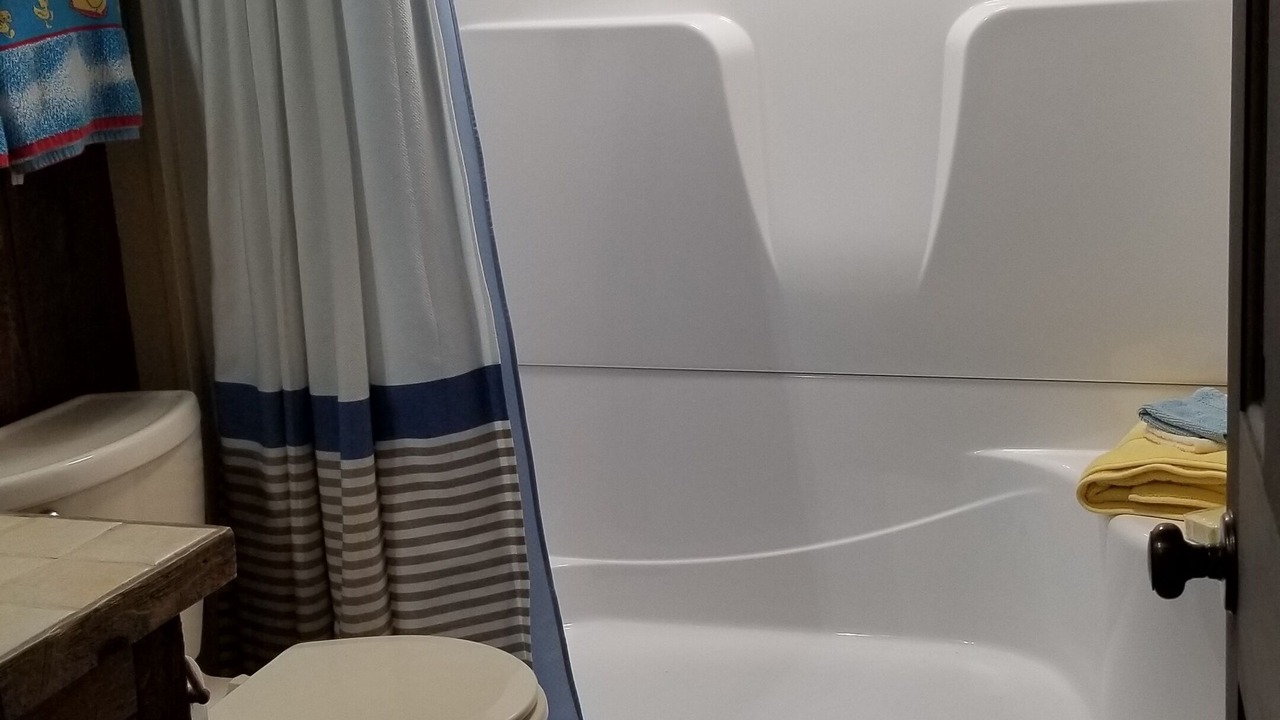 Photo of Bathroom in Nahunta