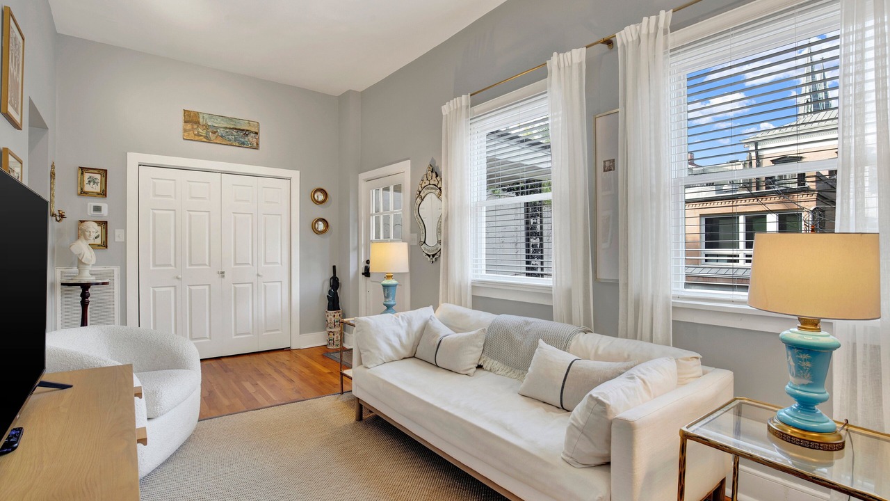 Photo of Livingroom in Historic Downtown Savannah
