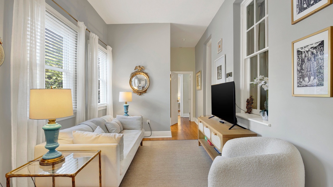 Photo of Livingroom in Historic Downtown Savannah
