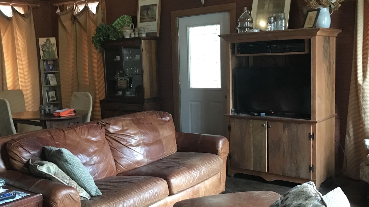Photo of Livingroom in Roxie