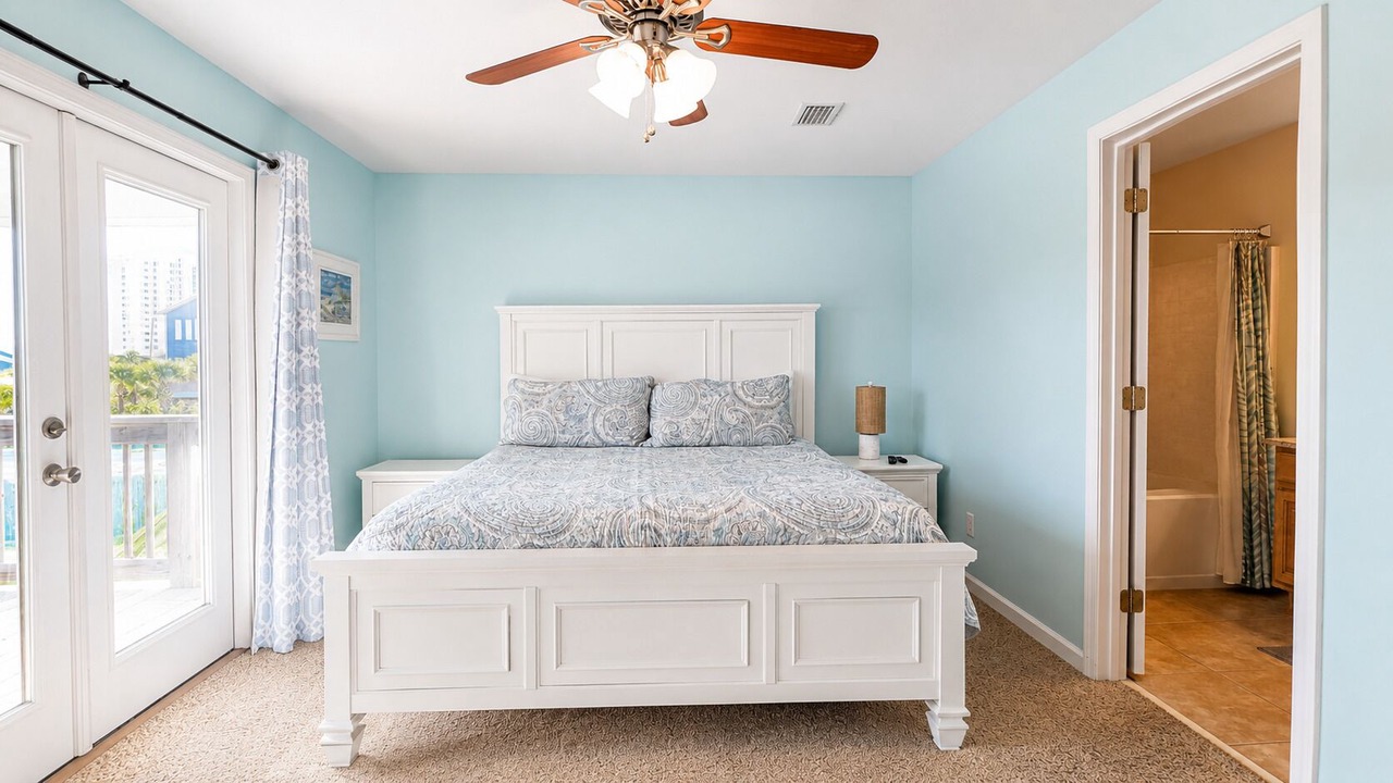 Photo of Bedroom in Crescent Beach