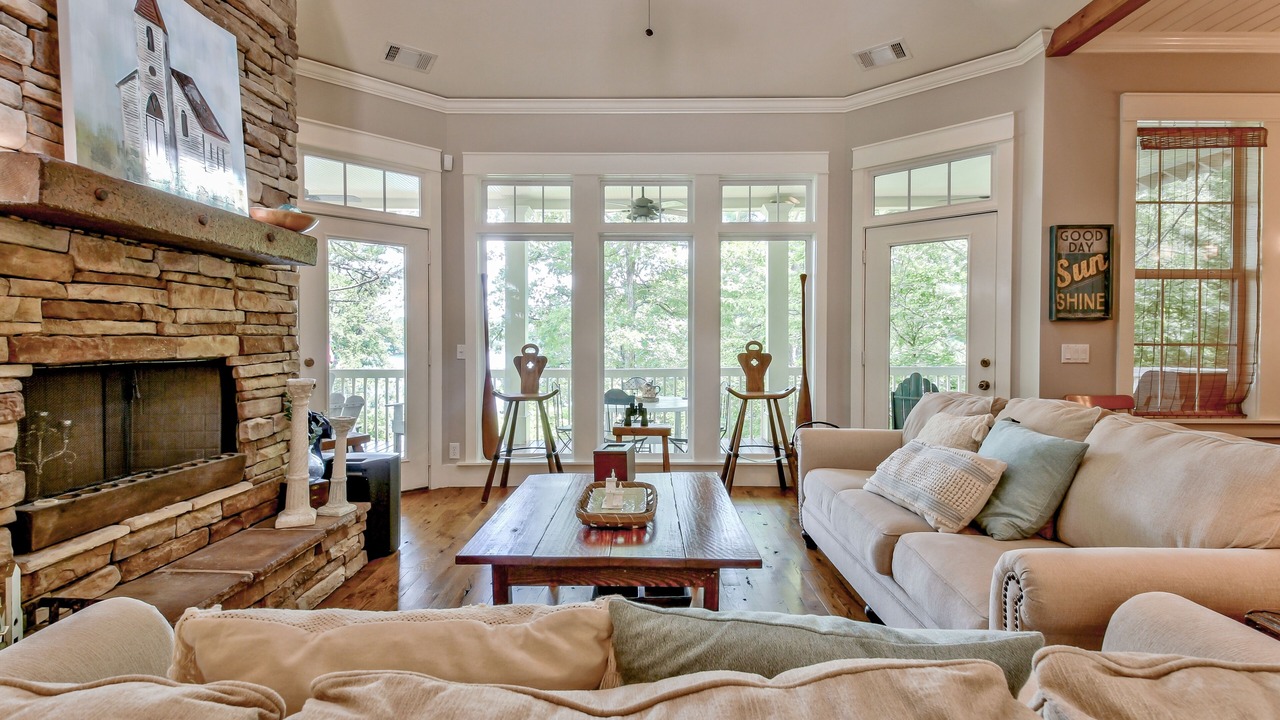 Photo of Livingroom in Wedowee