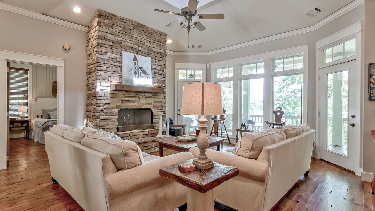 Photo of Livingroom in Wedowee