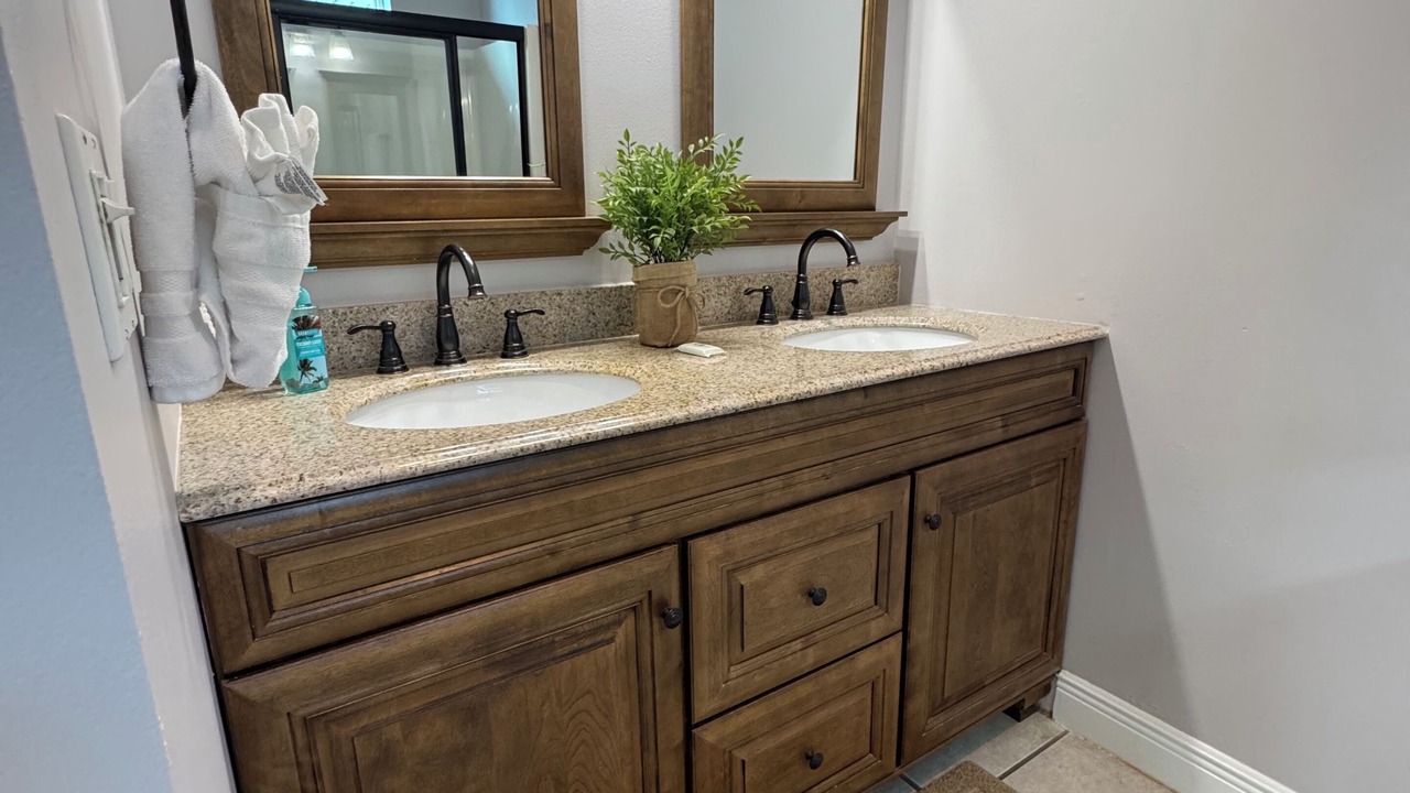 Photo of Bathroom in Tang-O-Mar