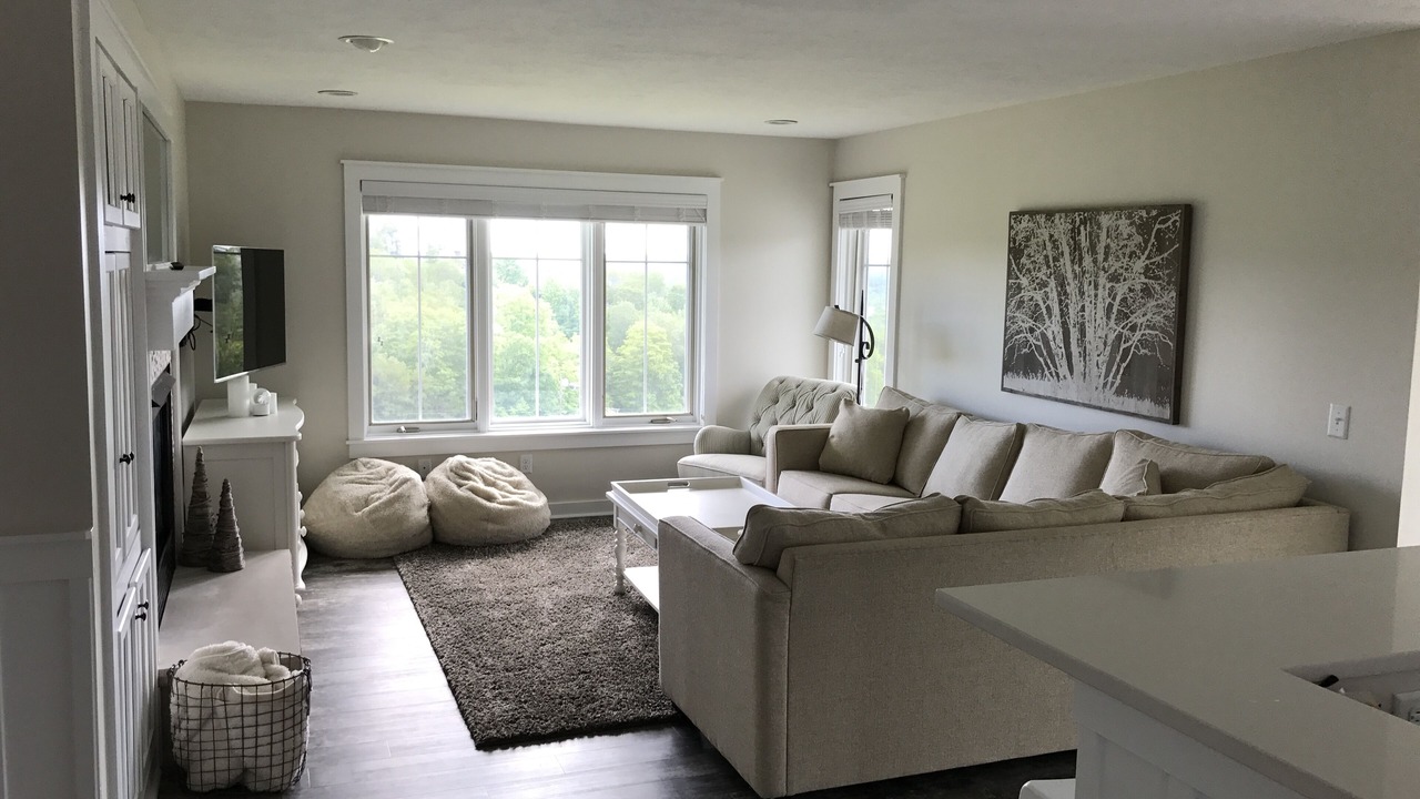 Photo of Livingroom in Thompsonville