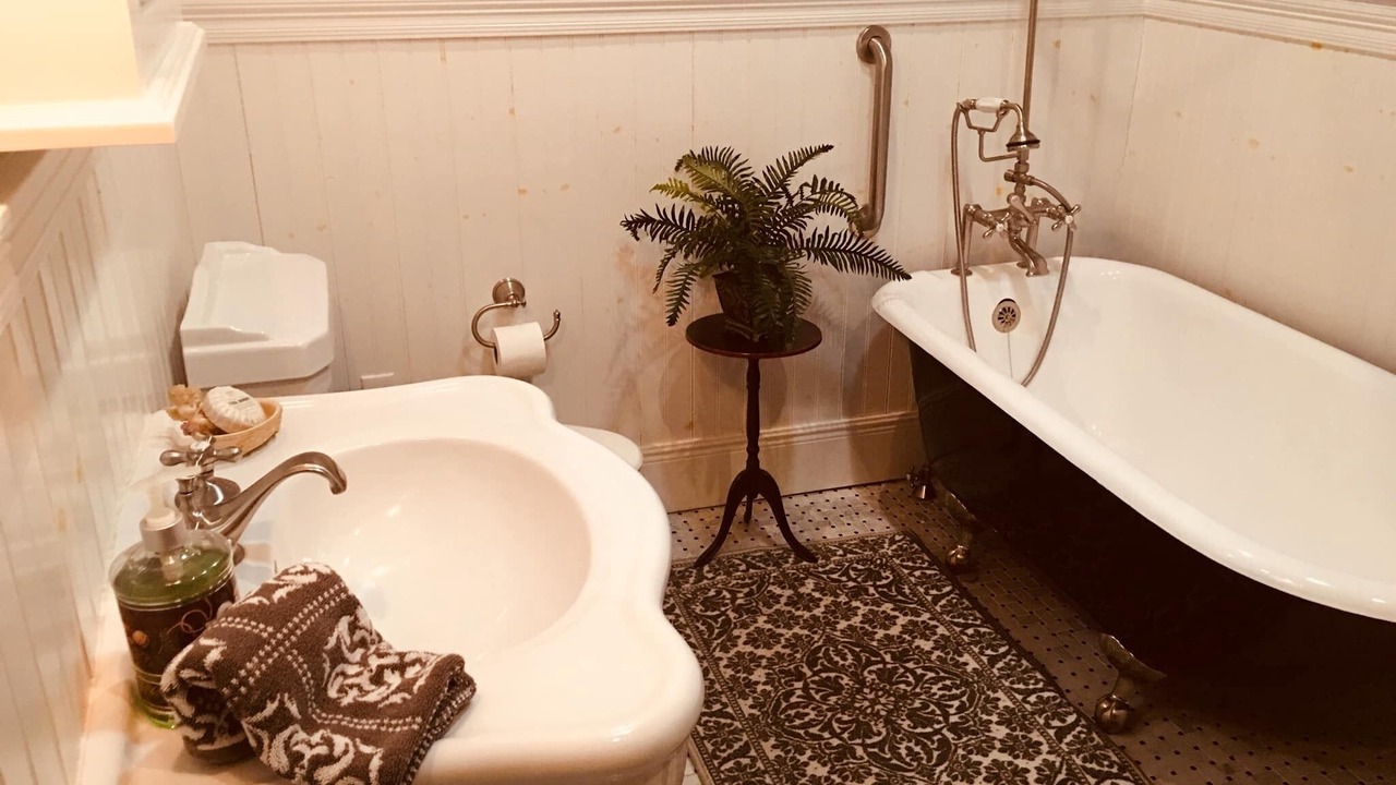 Photo of Bathroom in East Natchitoches