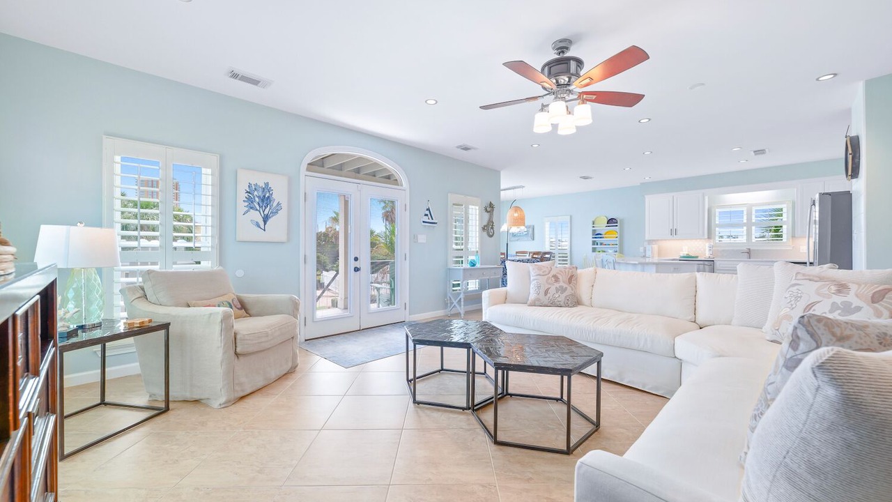 Photo of Livingroom in Orange Beach