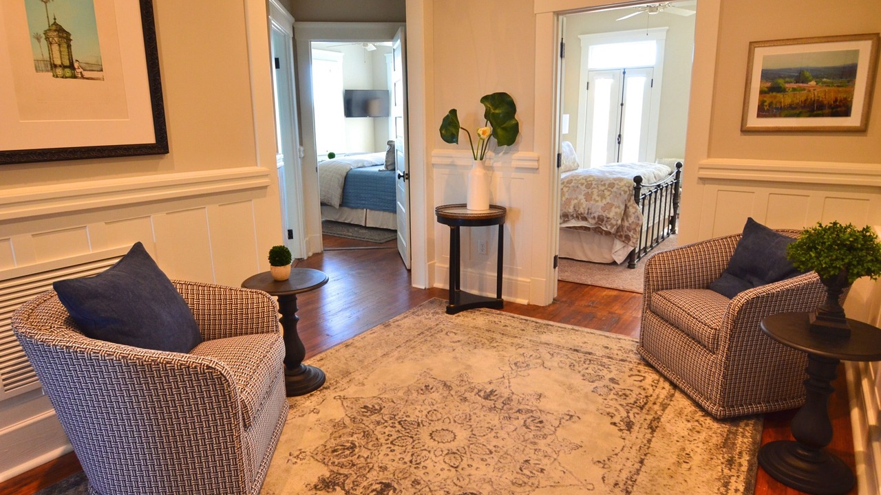 Photo of Bedroom in Historic District - North
