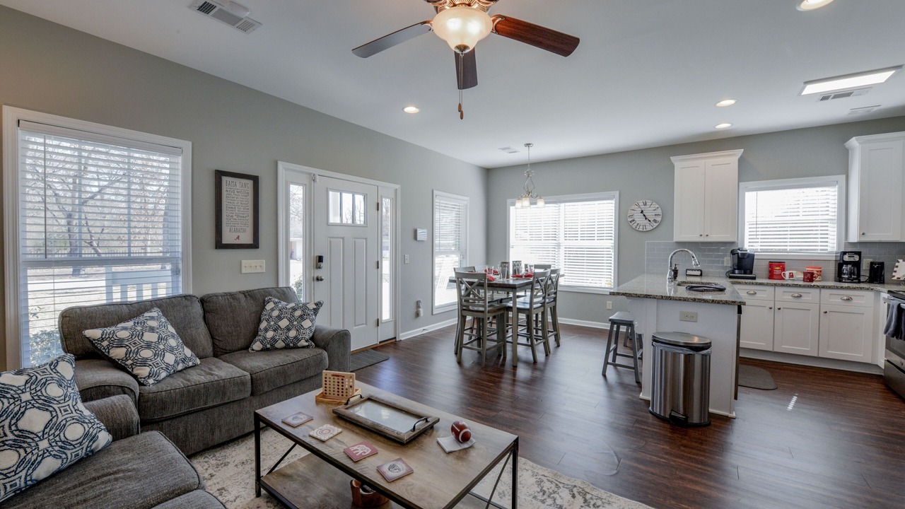 Photo of Livingroom in Tuscaloosa