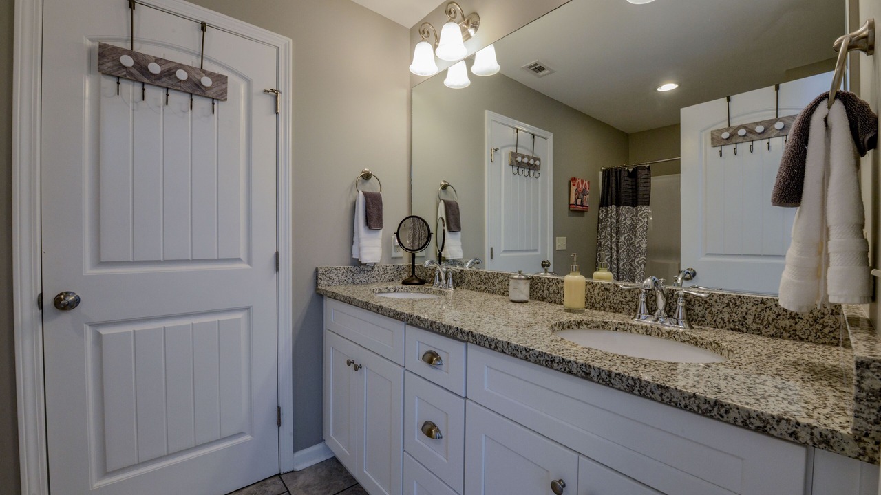 Photo of Bathroom in Tuscaloosa