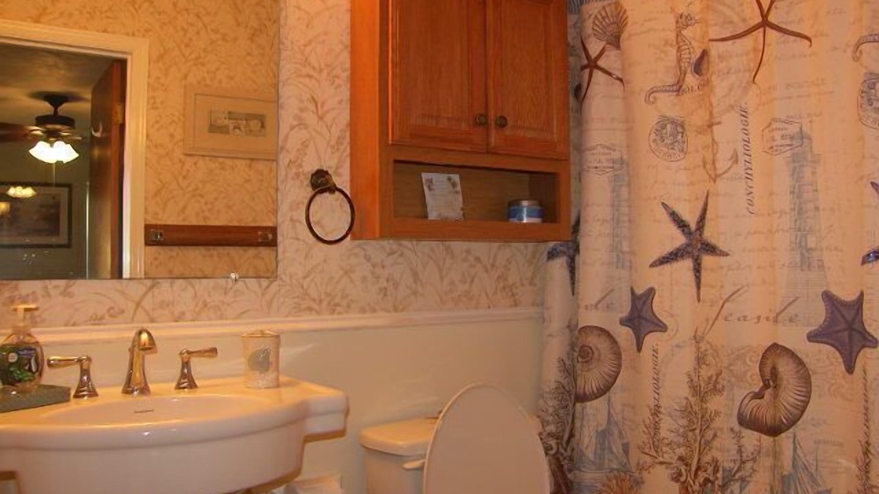 Photo of Bathroom in Indian Pass