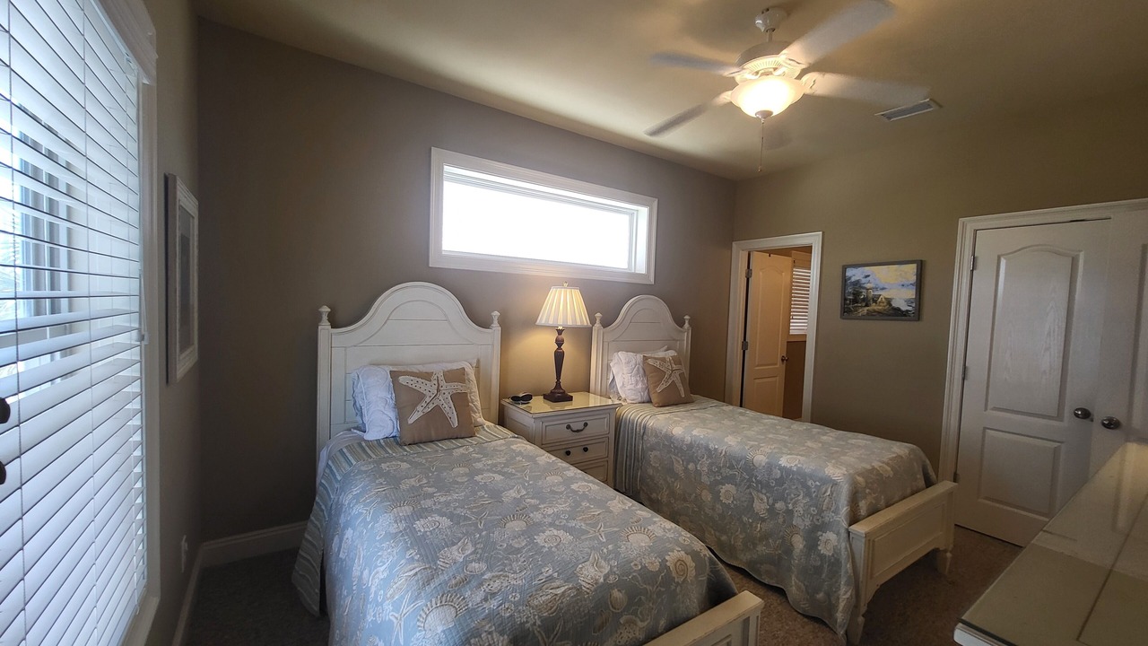 Photo of Bedroom in Gulf Shores