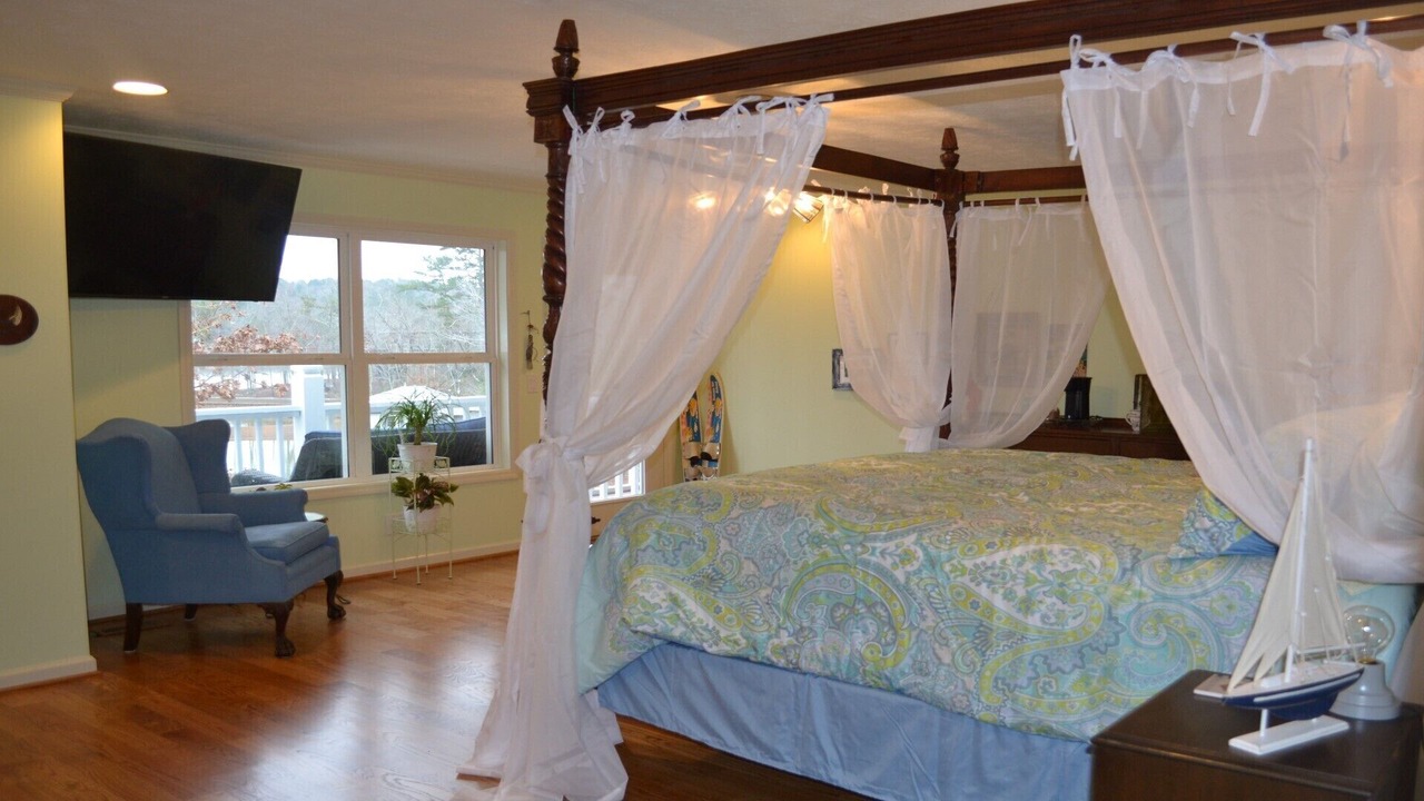 Photo of Bedroom in Dadeville