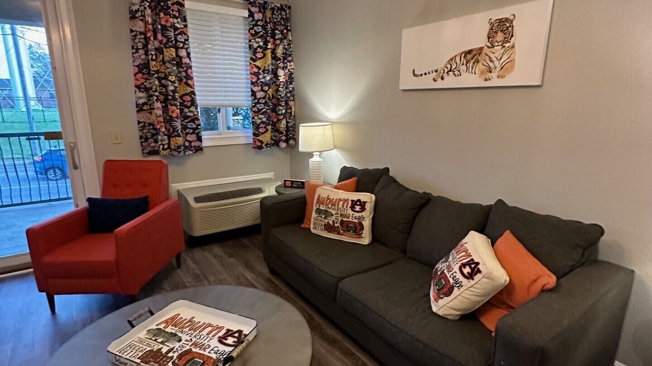 Photo of Livingroom in Auburn