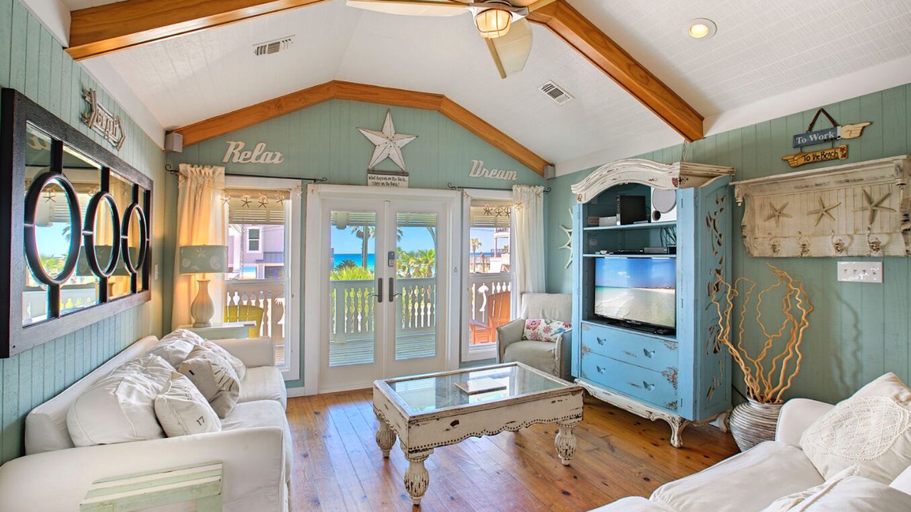 Photo of Livingroom in Tang-O-Mar