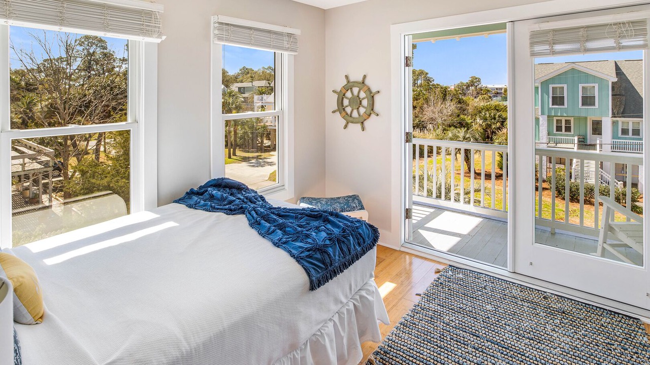 Photo of Bedroom in Tybee Island